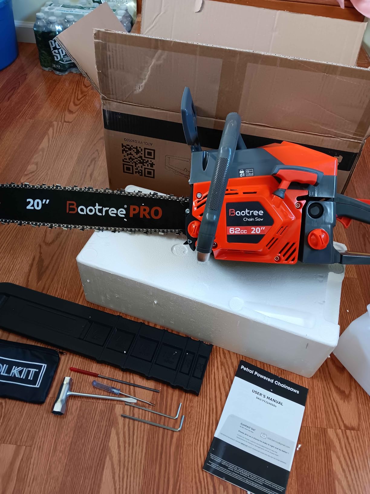 62cc Gas Chainsaw with 20 Inch Guide Bar, Professional Gasoline Chain Saw for Large Trees, Long Lasting Engine & Low Maintenance Design (Orange) customer photo 1