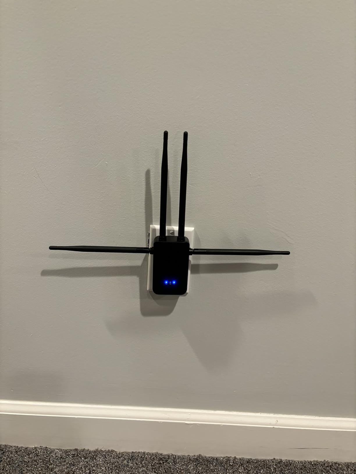 2026 WiFi Extender Internet Booster, 10000 Sq.ft Long Range Repeater Wireless Routers Amplifier, Mesh Wi-Fi 80% Faster | Broader Than Ever, Support More Network Devices at Home, 1-Tap Setup customer photo 2
