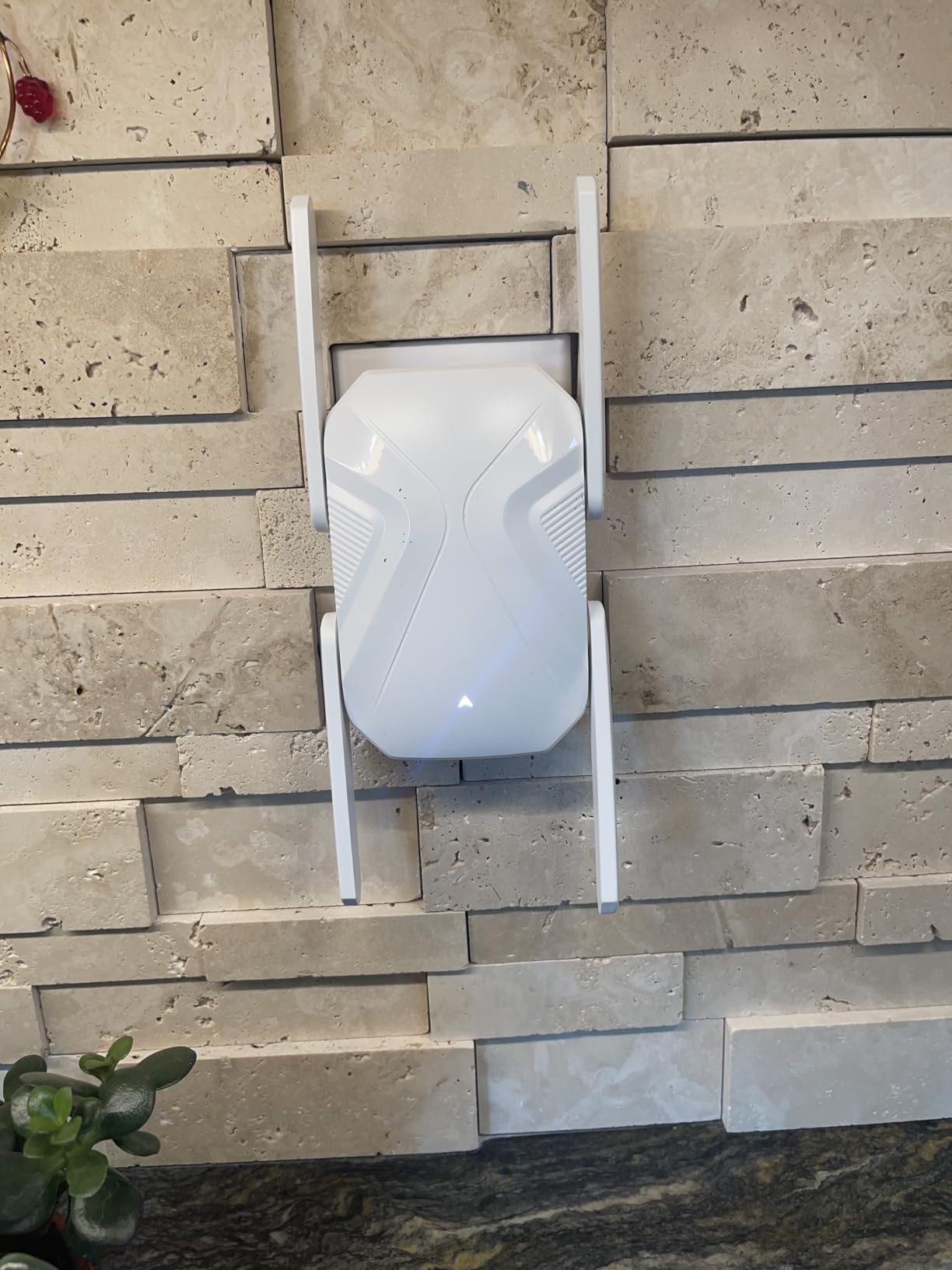 2026 WiFi Extender Internet Booster, 10000 Sq.ft Long Range Repeater Wireless Routers Amplifier, Mesh Wi-Fi 80% Faster | Broader Than Ever, Support More Network Devices at Home, 1-Tap Setup customer photo 1