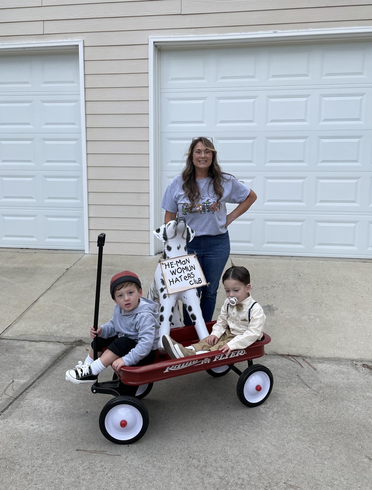Radio Flyer Classic Red Wagon, for Kids 1.5+, Wagon for Kids or Cargo | All-Steel Body with No-Scratch Edges, 10