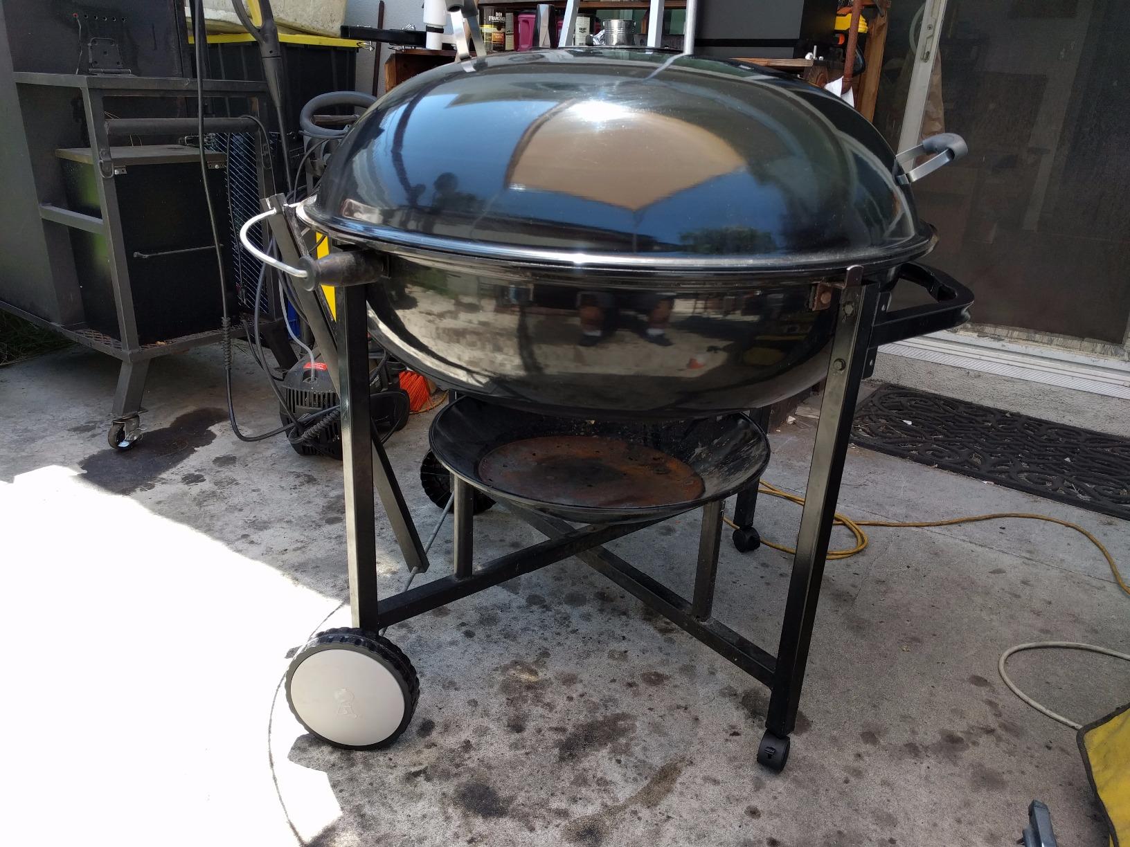 Weber® Ranch Kettle Charcoal Grill, 37-Inch, BBQ Grill, Black customer photo 2