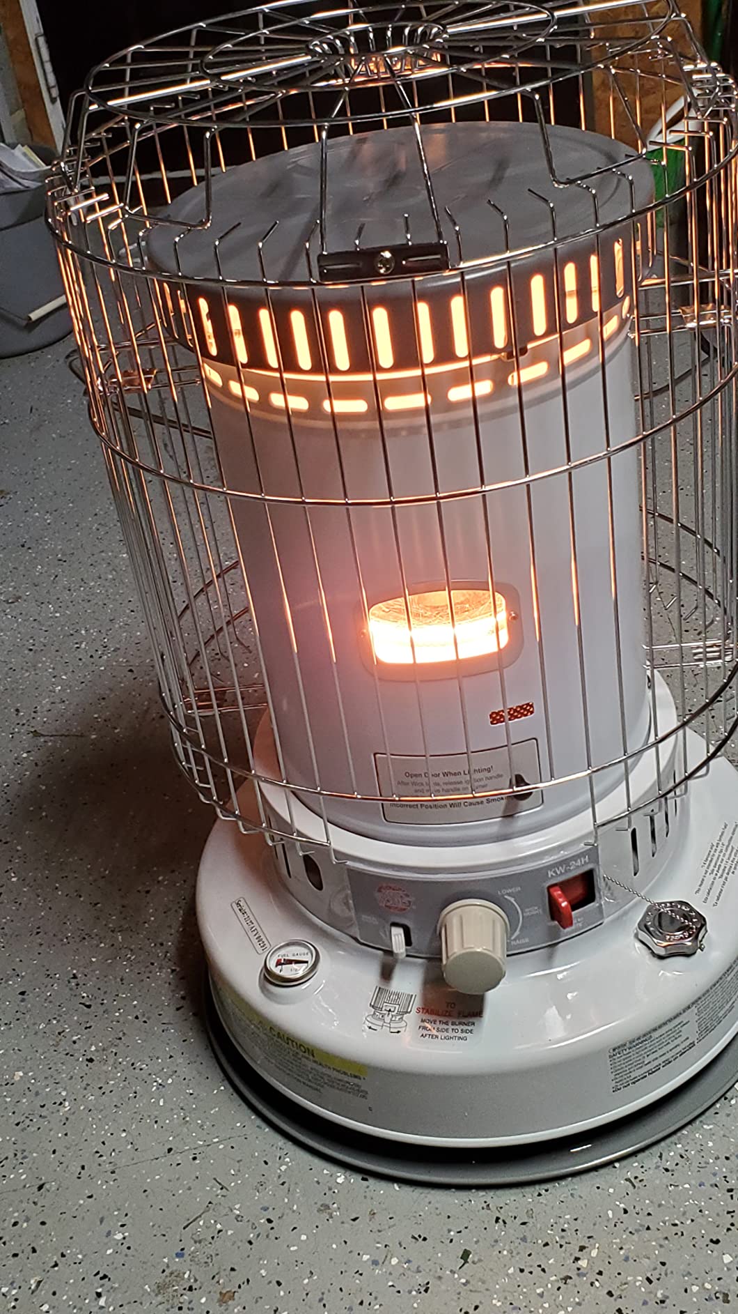Comfort Glow Indoor Kerosene Convection Heater, 23,800 BTUs, Grey - KW-24J | Heater for Winter Emergencies, 360 Degree Heating Radius, Heats up to 1,000 sq. ft., Operates up to 12 Hour on One Tankful customer photo 1
