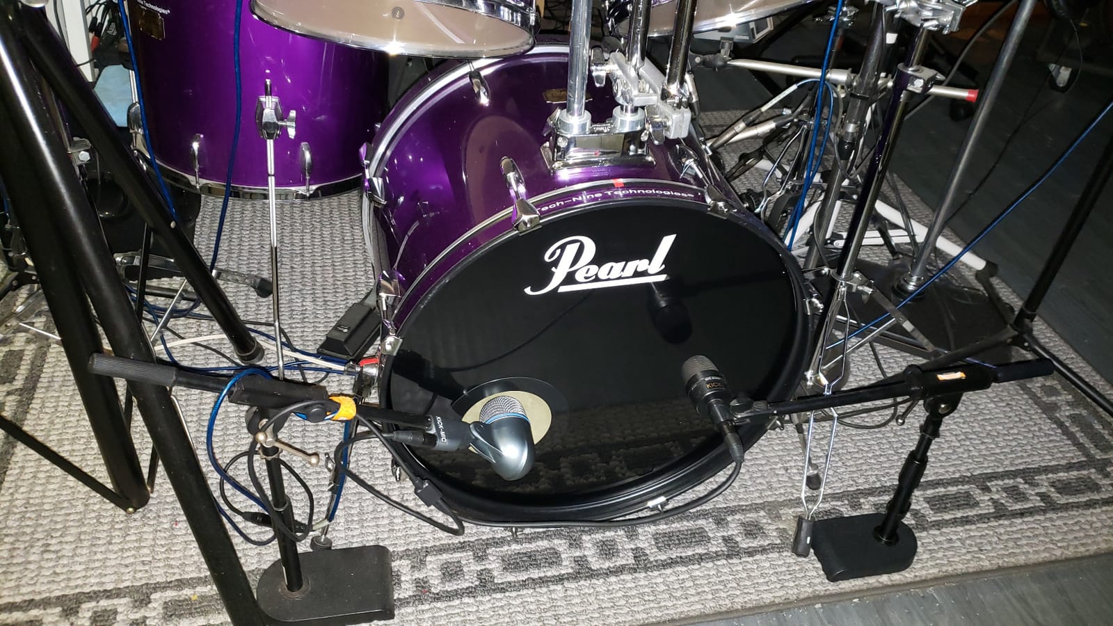 Shure Beta 52A Kick Drum Microphone - Supercardioid Dynamic Mic with High Output Neodymium Element customer photo 1