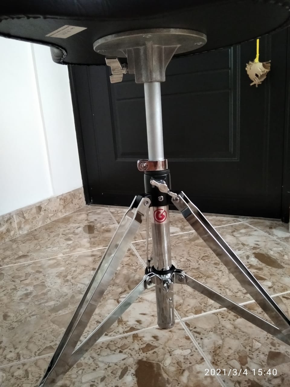 Gibraltar Drum Throne with Adjustable Height Motorcycle-Style Seat, Double-Braced Legs, Sturdy Drum Stool for Drummers (6608) customer photo 1
