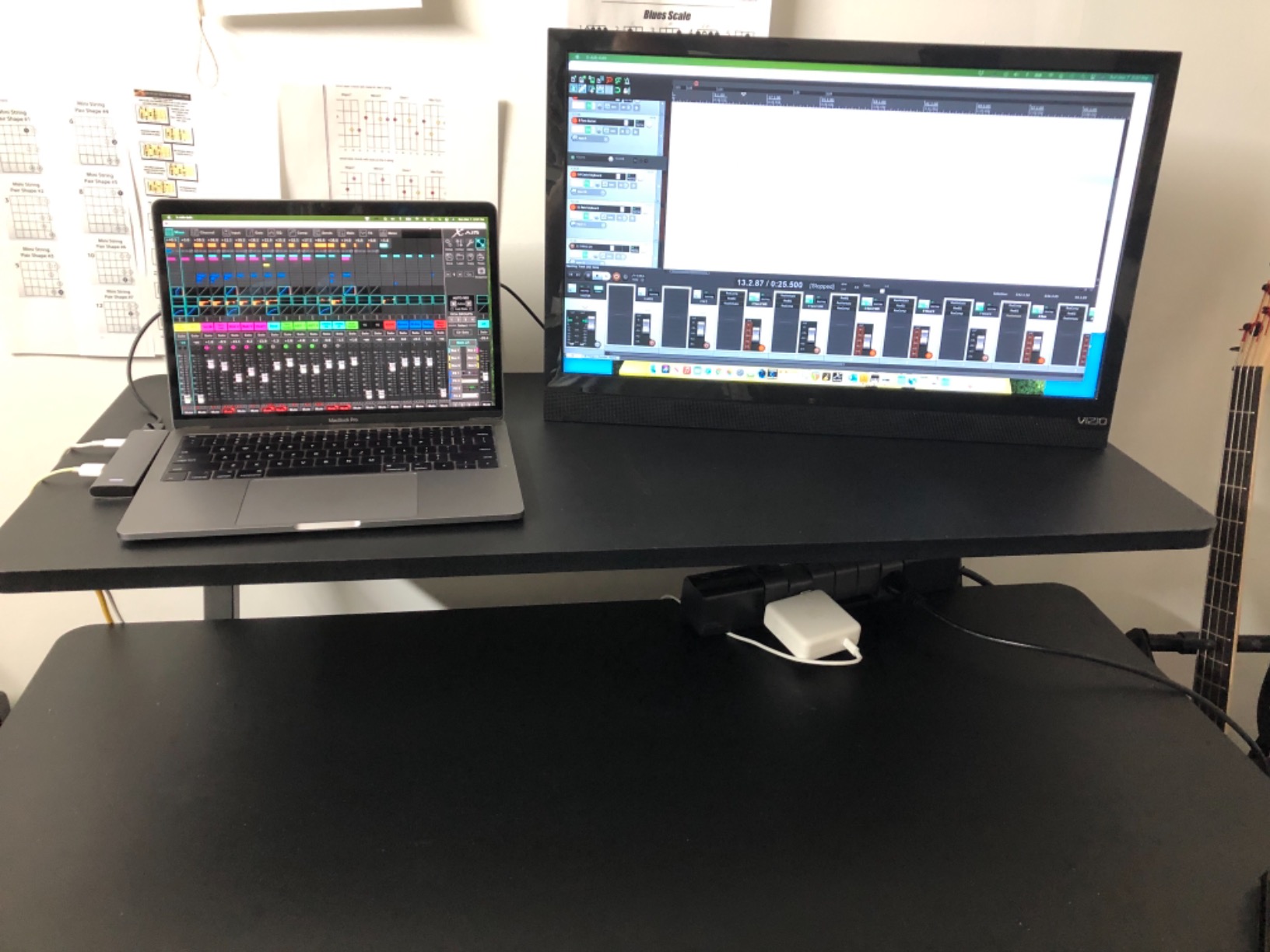 On-Stage On-Stage WS7500 Series Wood Studio Workstation - Rosewood customer photo 1