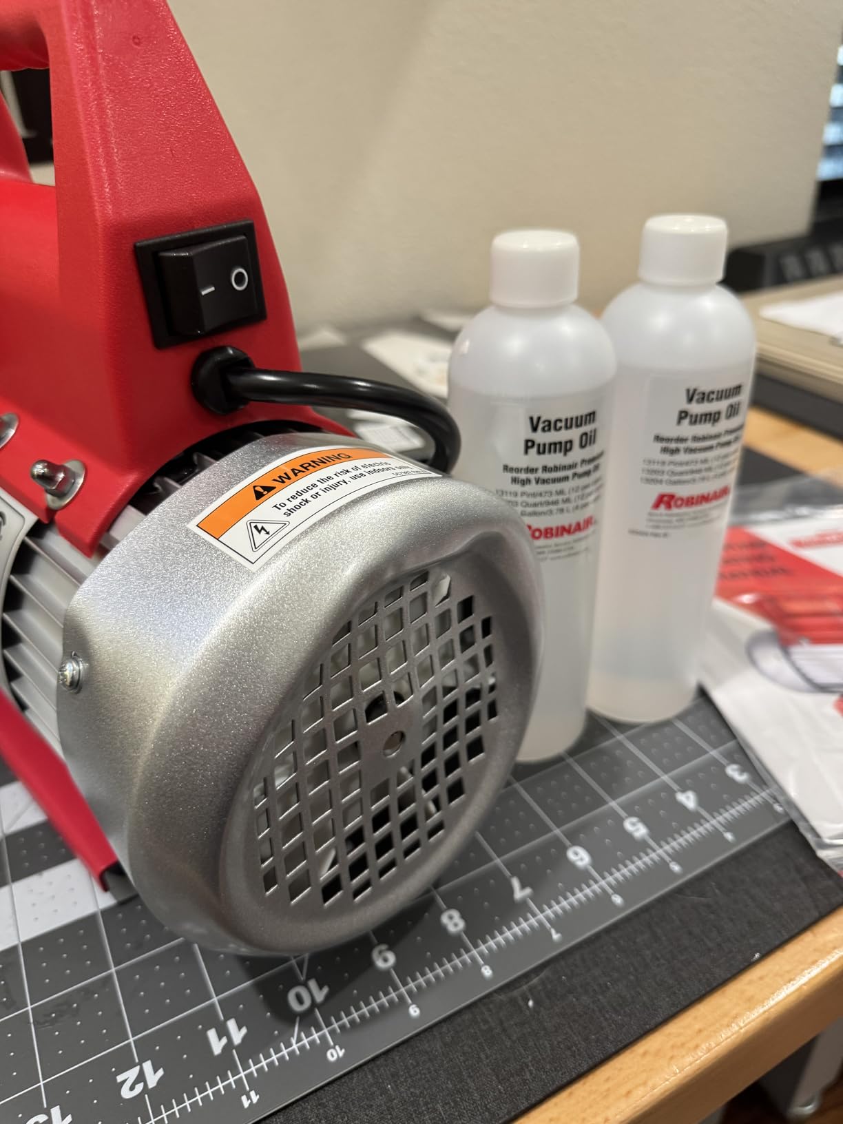 Robinair 15800 VacuMaster Economy Vacuum Pump - 2-Stage, 8 CFM, Chrome, Red/Silver | For Air Conditioning and Refrigeration Service; 2-Stage Pump, 8 CFM Free Air Displacement, 1 HP 115V/60HZ Motor customer photo 2
