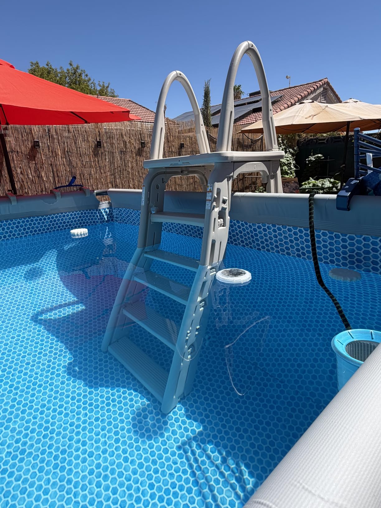 Confer Plastics 7200 Roll Guard fits Above-Ground Pool Heights from 48