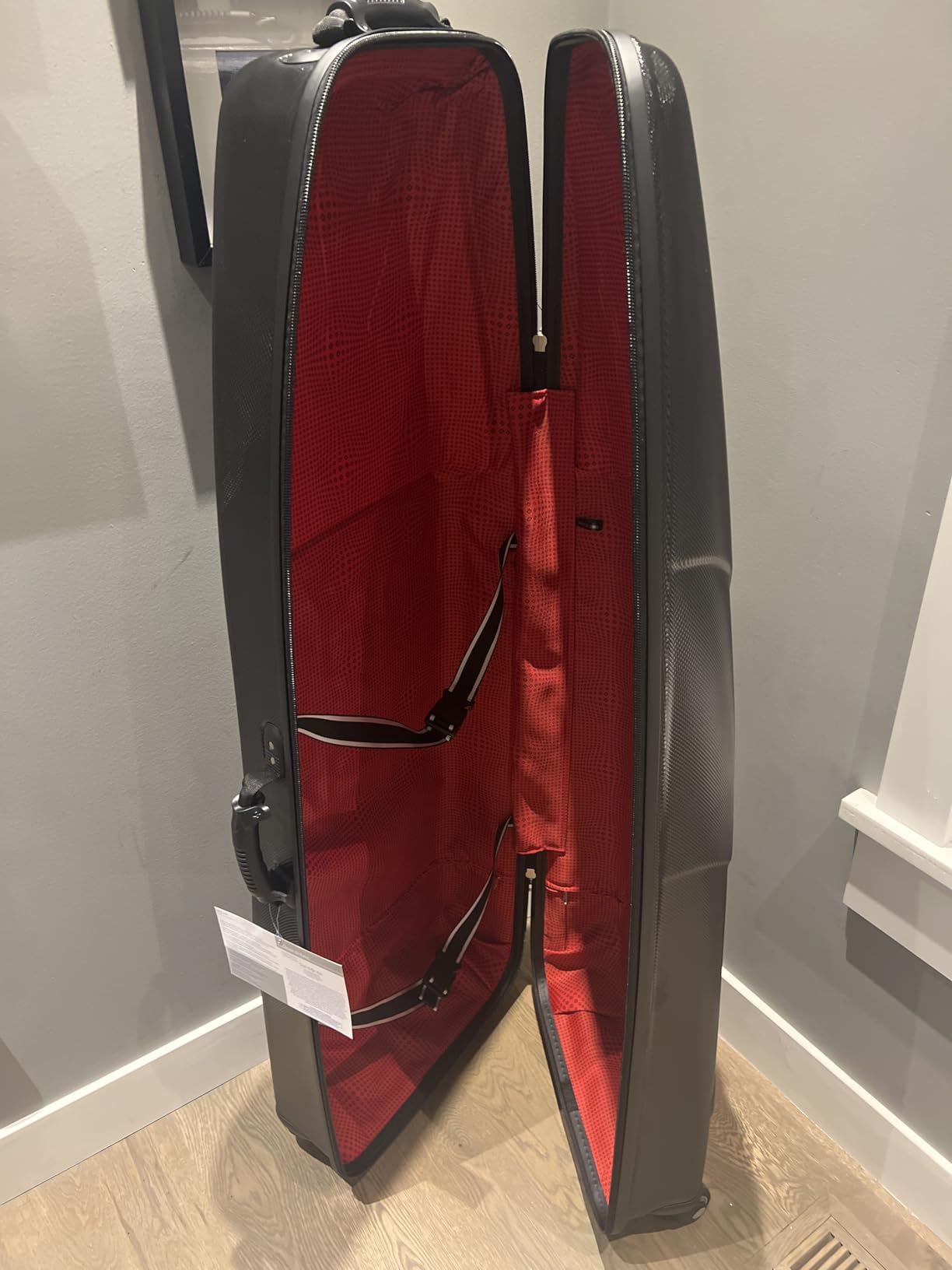 Samsonite Tour Deluxe Golf Hard Case Golf Travel Bag, Lightweight & Durable ABS Shell, 360 Degree Multi-Directional Wheels | Lightweight, Durable ABS Shell, 360 Degree Multi-Directional Wheels customer photo 2