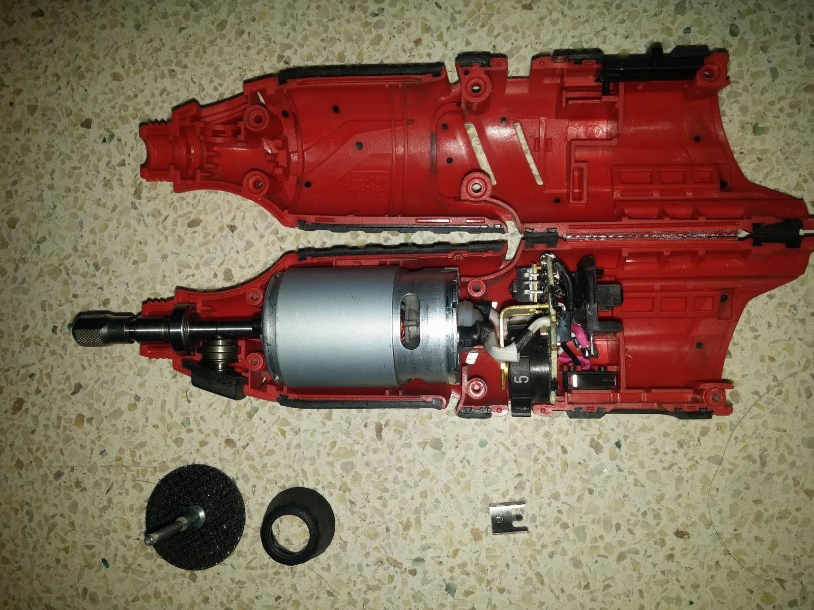 Milwaukee Cordless Rotary Tool, 12.0V customer photo 1