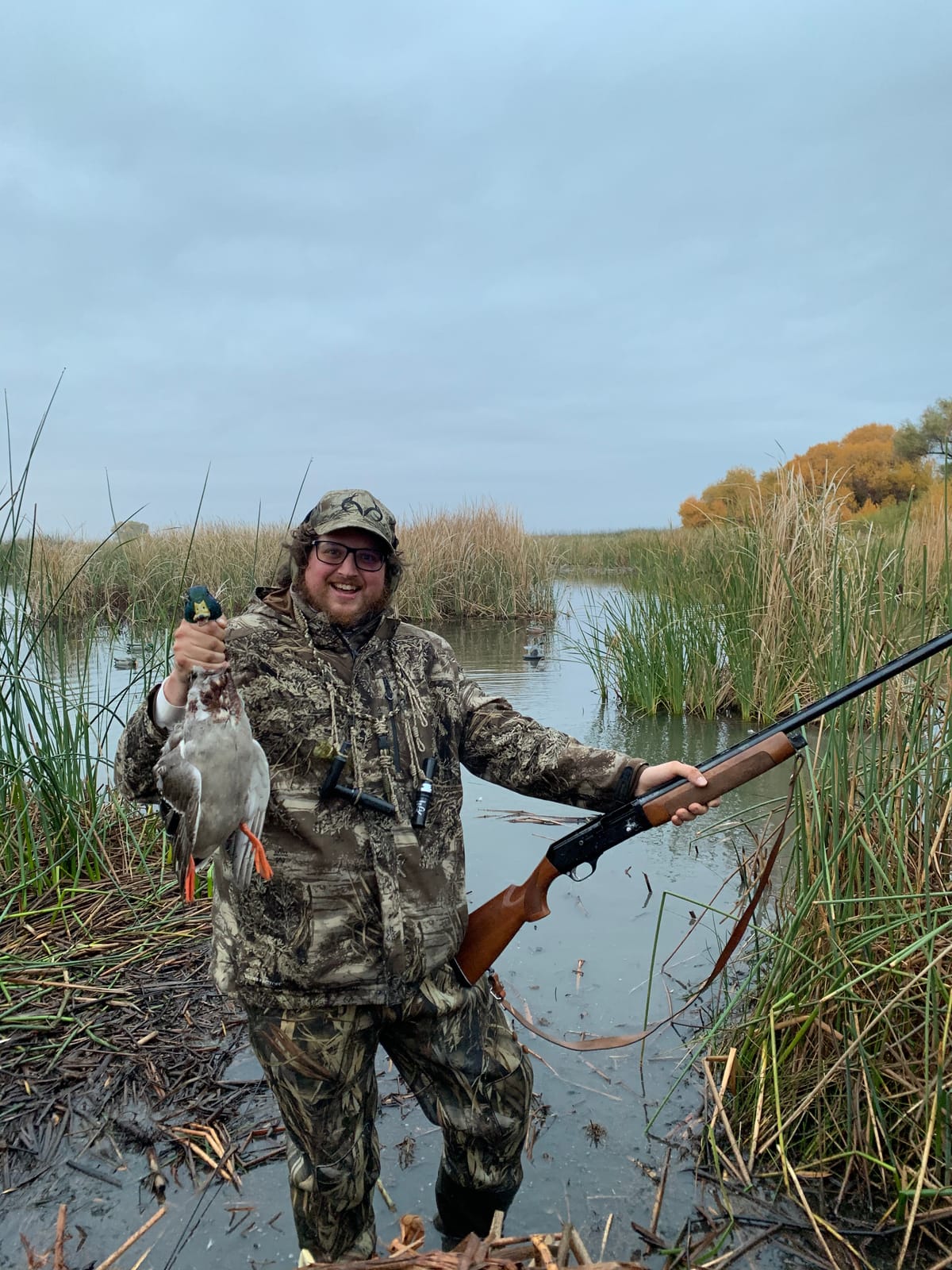 Avian X Topflight Backwater Mallards Duck Decoys Pack, Ultra Realistic Floating Mallard Hunting Decoy, 3 Feeding Postures, Multicolor, 6 Pack customer photo 1
