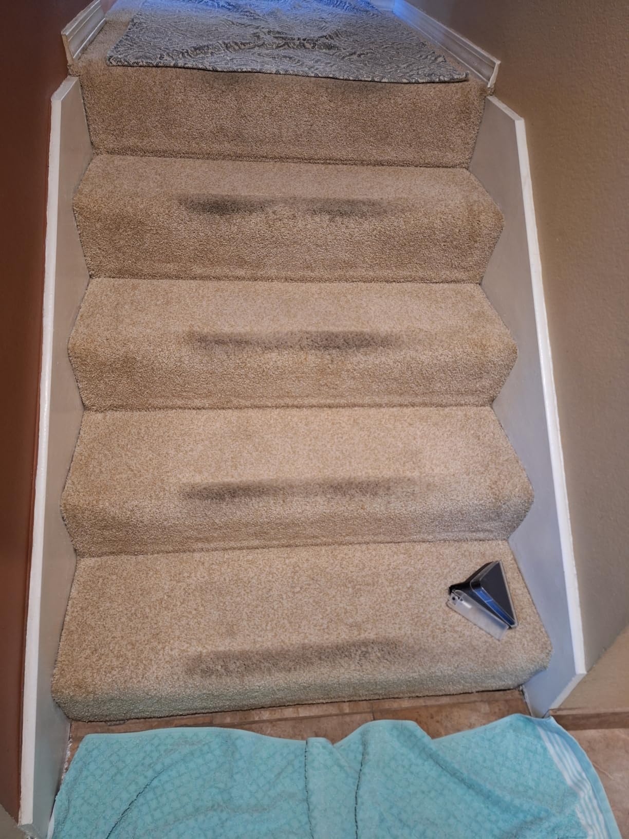 Hoover PowerScrub Deluxe Carpet Cleaner Machine, Pet & Upholstery Tools customer photo 1