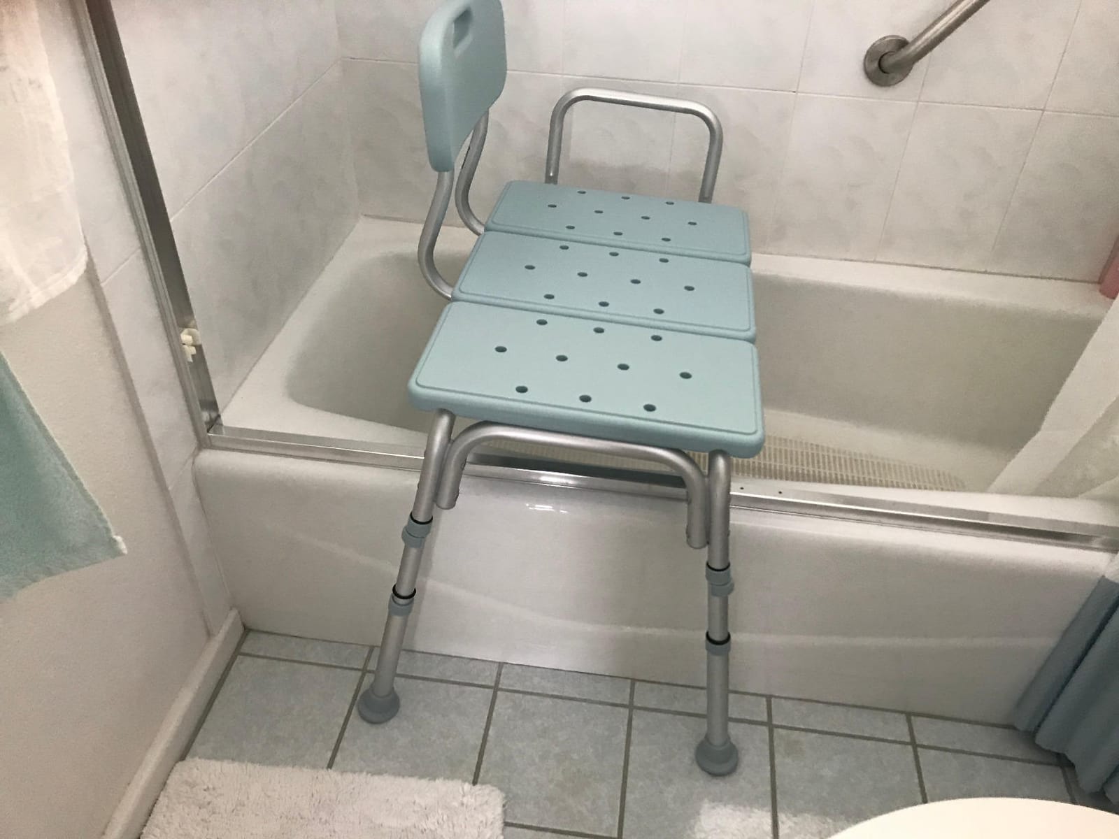 Medline Tub Transfer Bench and Shower Chair with Microban Antimicrobial Protection, Adjustable Shower Bench and Bath Seat For Seniors And Elderly, 350 lb. Weight Capacity, Light Blue customer photo 1