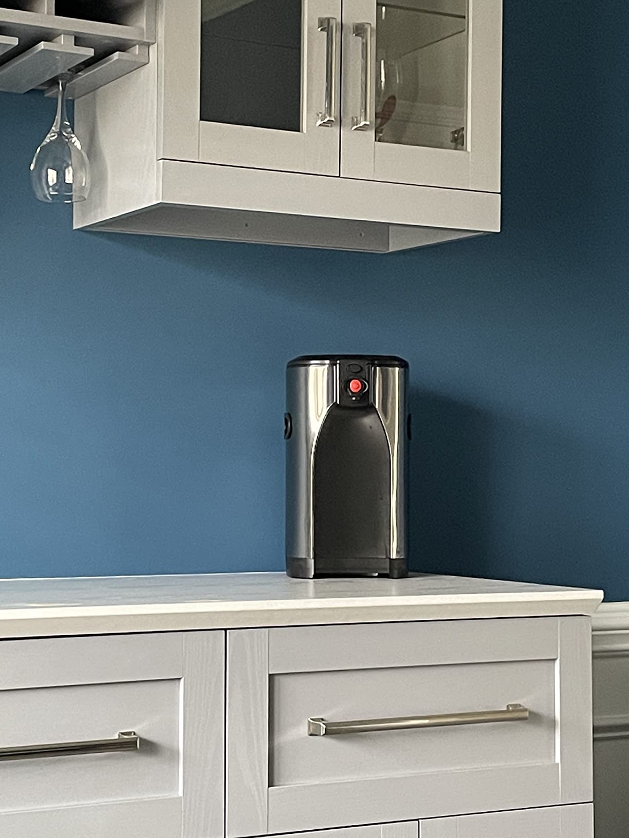 Boxxle Box Wine Dispenser 3L Stainless Steel - Elegant, Efficient, Sustainable - Keeps Wine Fresh for 6 Weeks customer photo 1