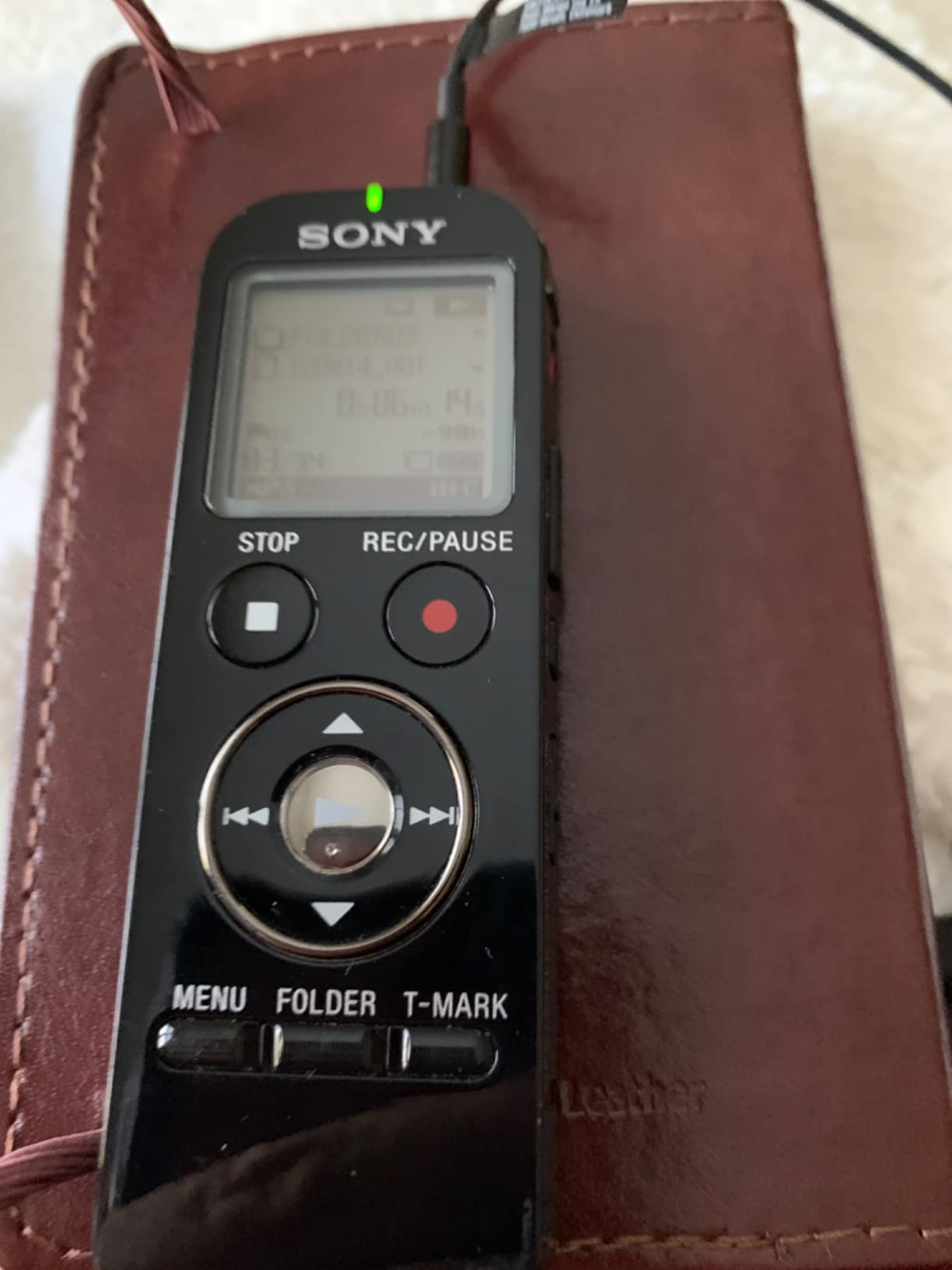 Sony ICD-UX533BLK Digital Voice Recorder - Black customer photo 1