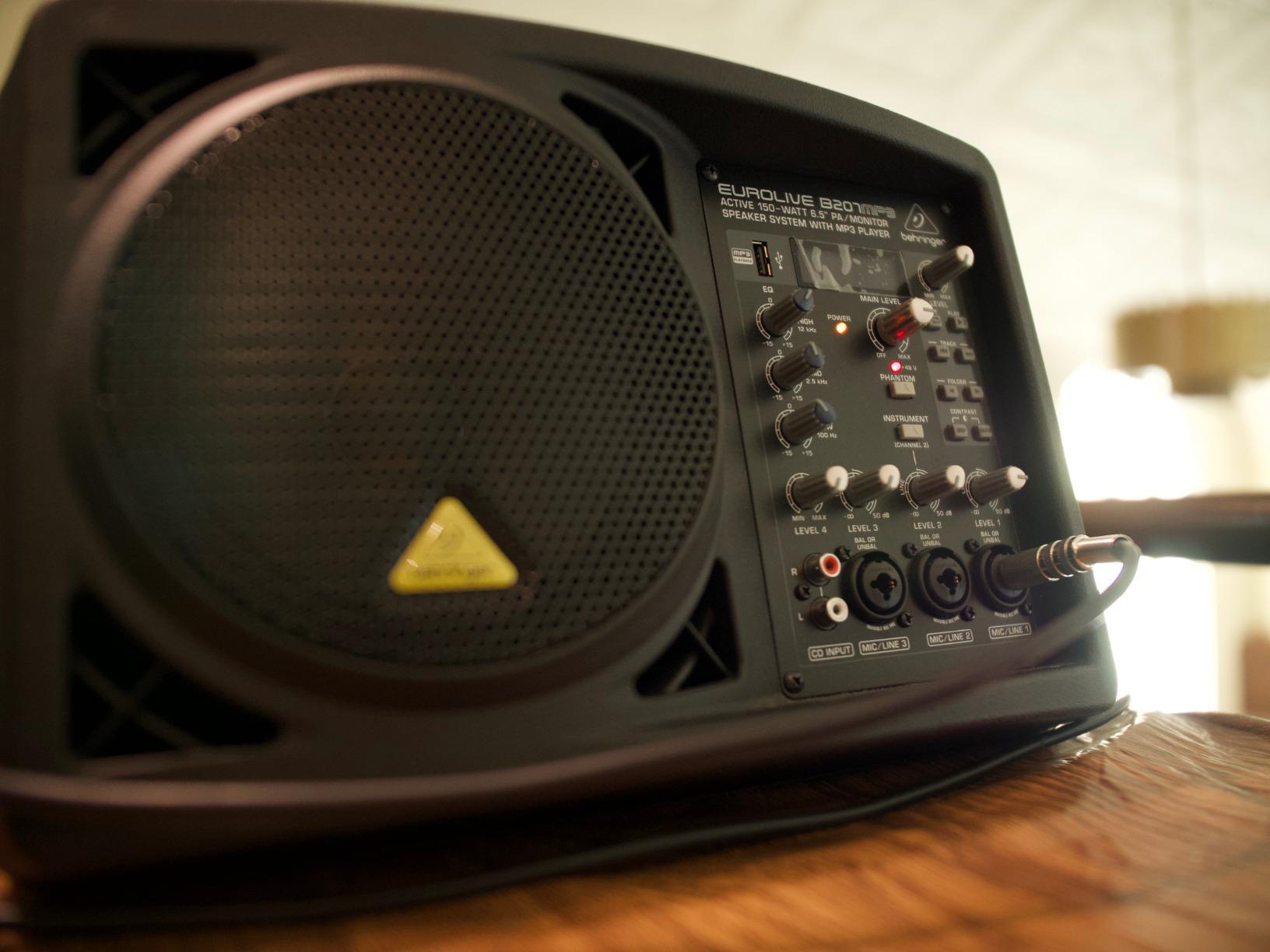 Behringer EUROLIVE B207MP3 Active 150 Watt 6.5