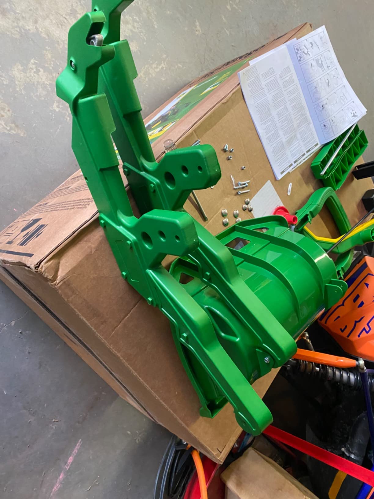 Peg Perego John Deere Ground Loader Tractor Extra-Large 12 Volt Ride on Tractor for Kids Ages 3-7 customer photo 1