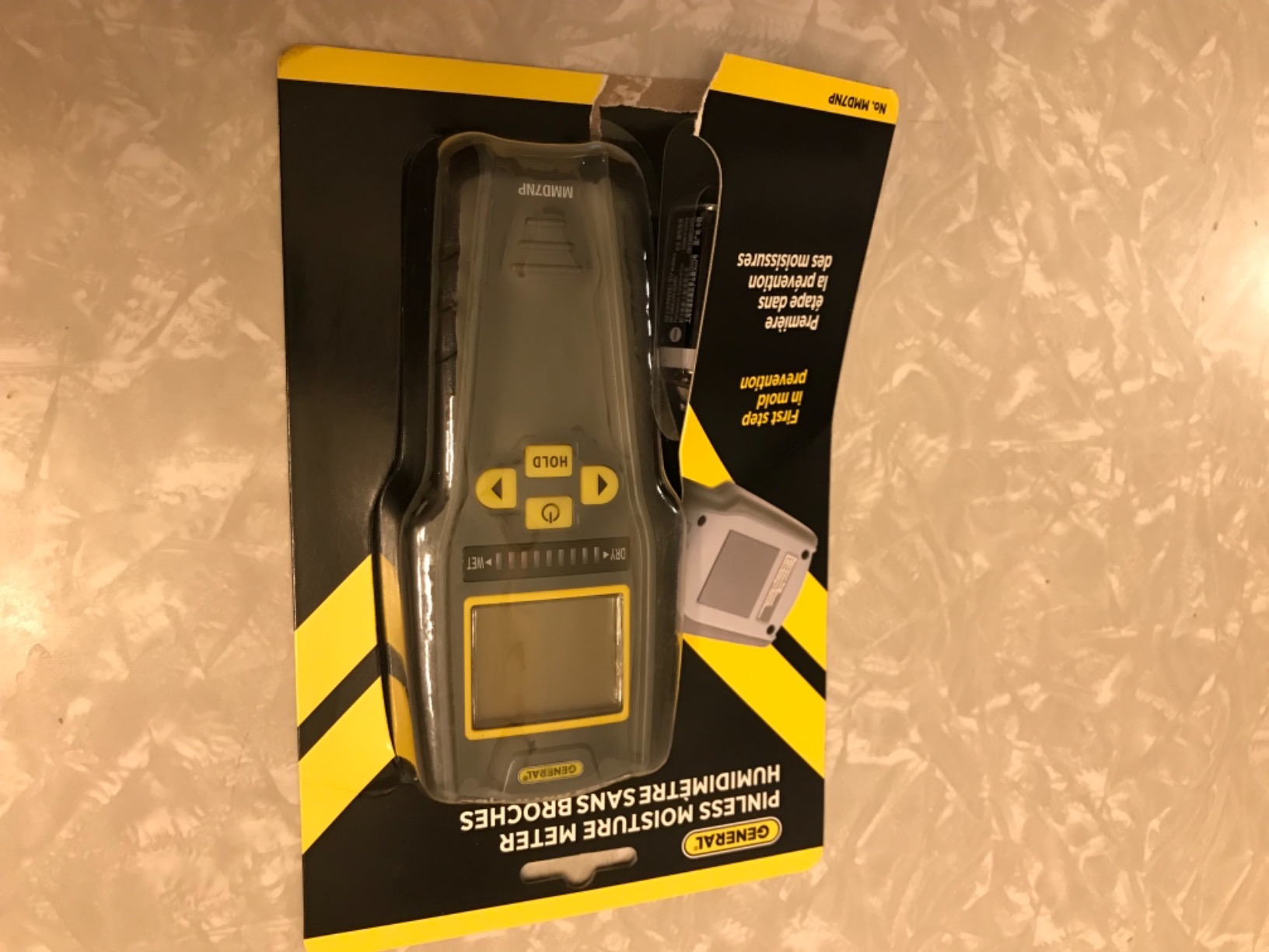 General Tools Digital Moisture Meter MMD7NP - Humidity Sensor - Pinless and Non-Invasive customer photo 1