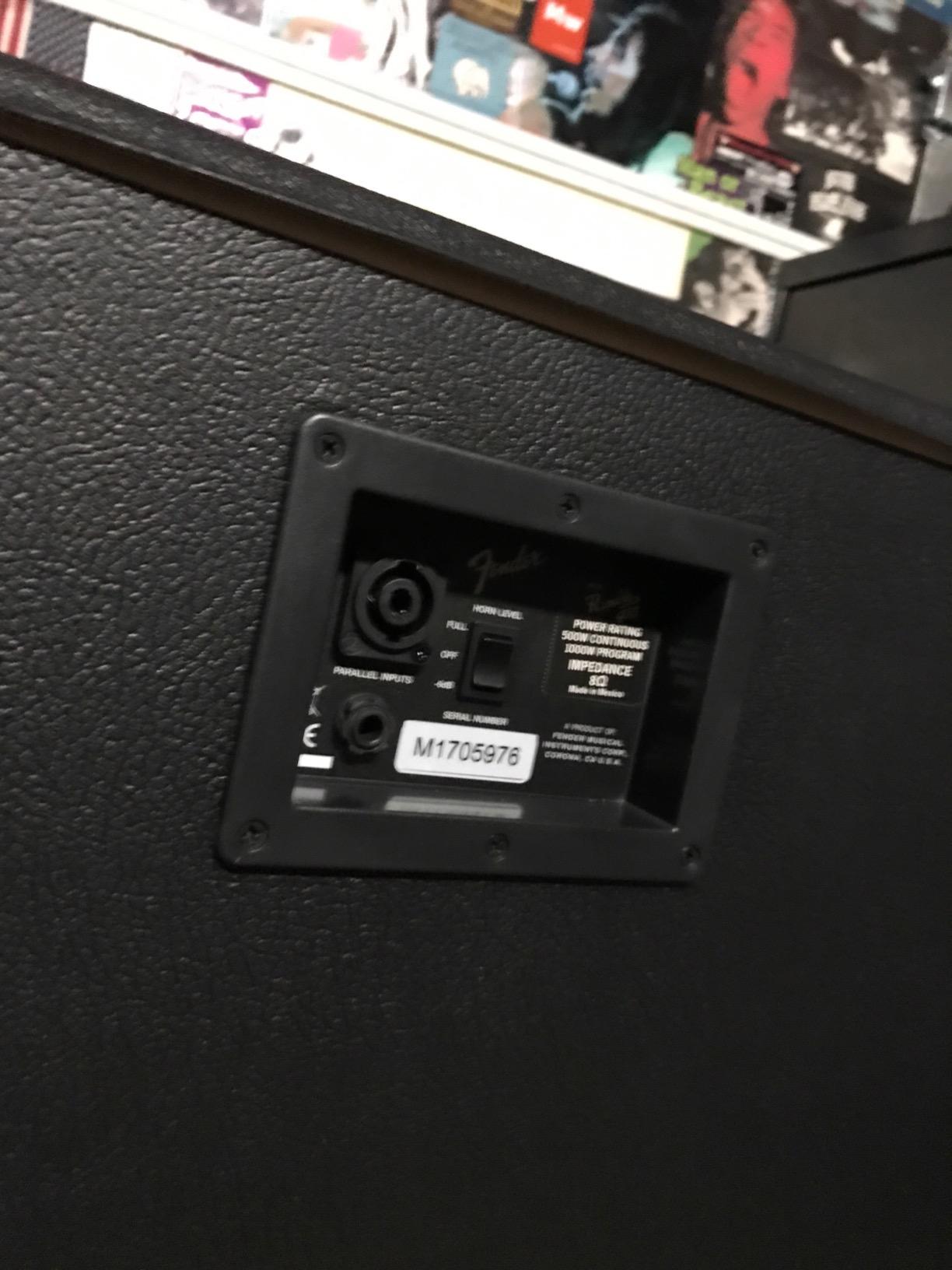 Fender Rumble 4x10 Cabinet v3 Electric Bass Amplifier Cabinet, with 2-Year Warranty customer photo 1