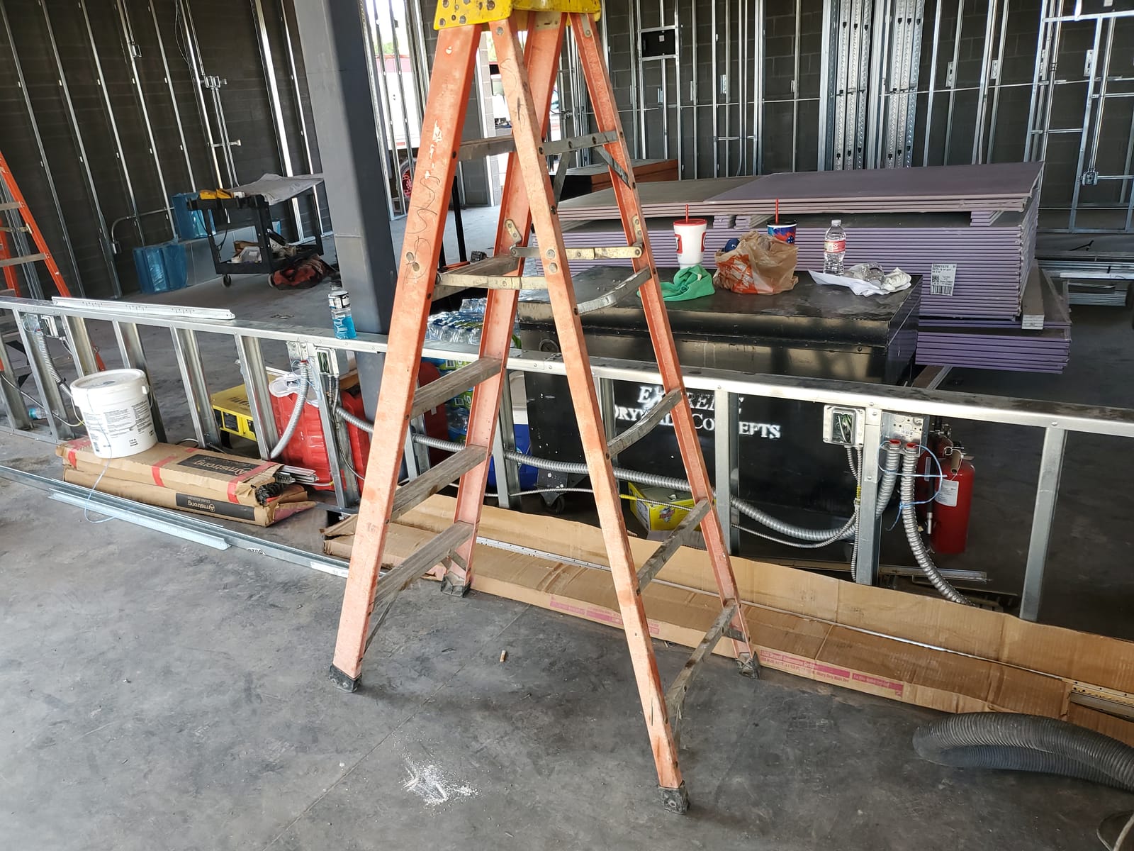 Milwaukee 2656-20 M18 18V 1/4 Inch Lithium Ion Hex Impact Driver with 1,500 Inch Pounds of Torque and LED Lighting Array (Battery Not Included, Power Tool Only) customer photo 1