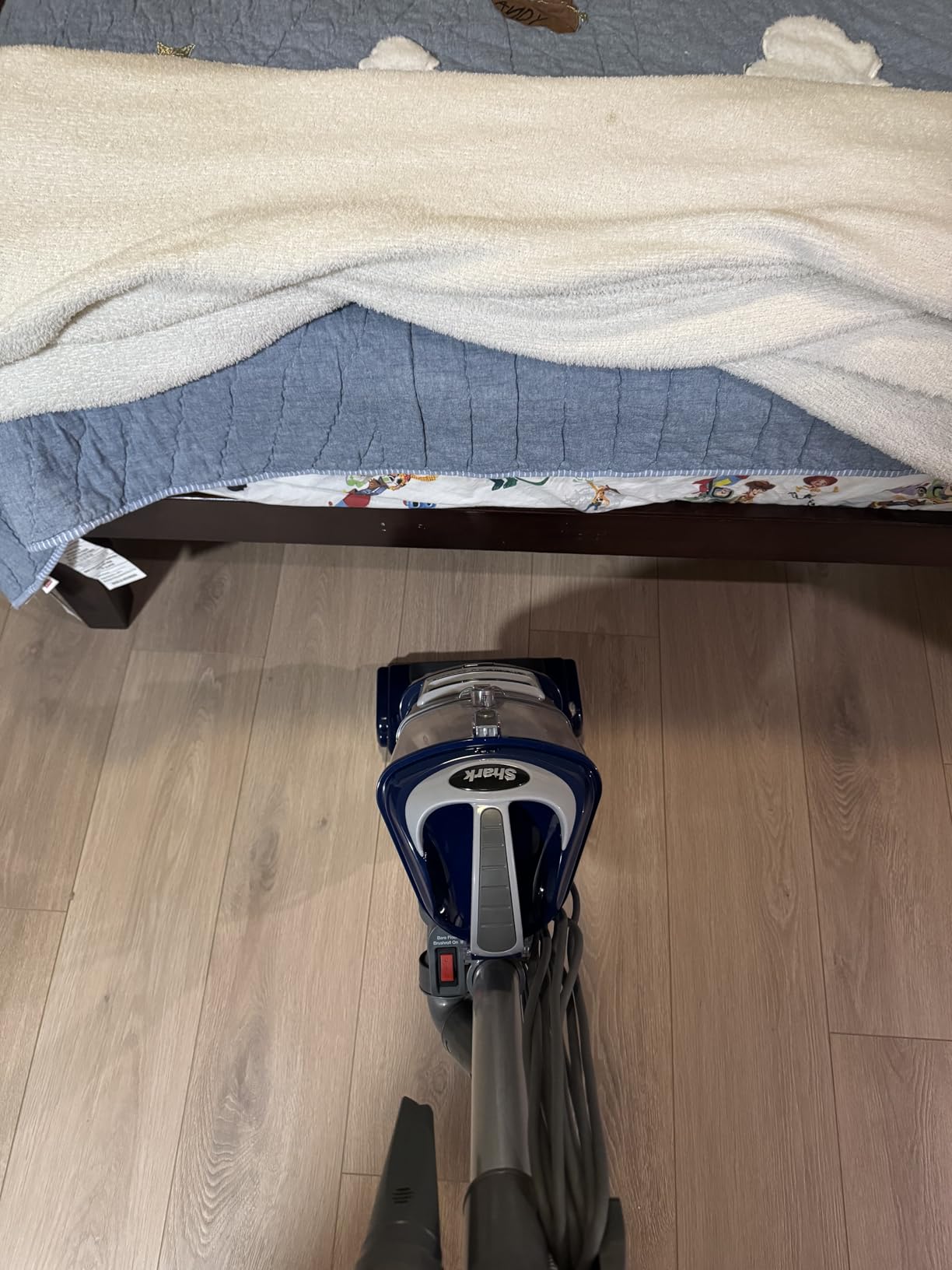 Shark Navigator Lift-Away Vacuum, HEPA, Carpet and Pet Hair, Blue, NV360 | Lift-Away Pod, Carpet and Hard Floor Cleaning, Swivel Steering, Brushroll Shutoff, 0.9-Qt Dust Cup, Upholstery/Crevice Tools customer photo 1