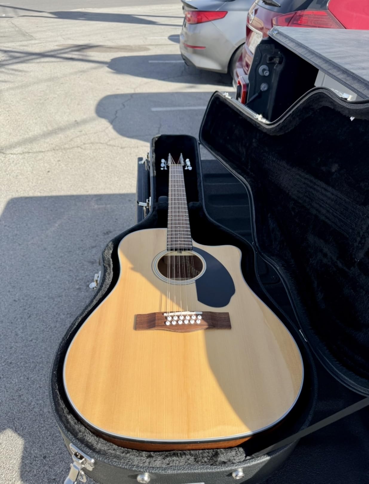 Fender Flat-Top Dreadnought Hard Shell Acoustic Guitar Case, Padded, Black customer photo 1