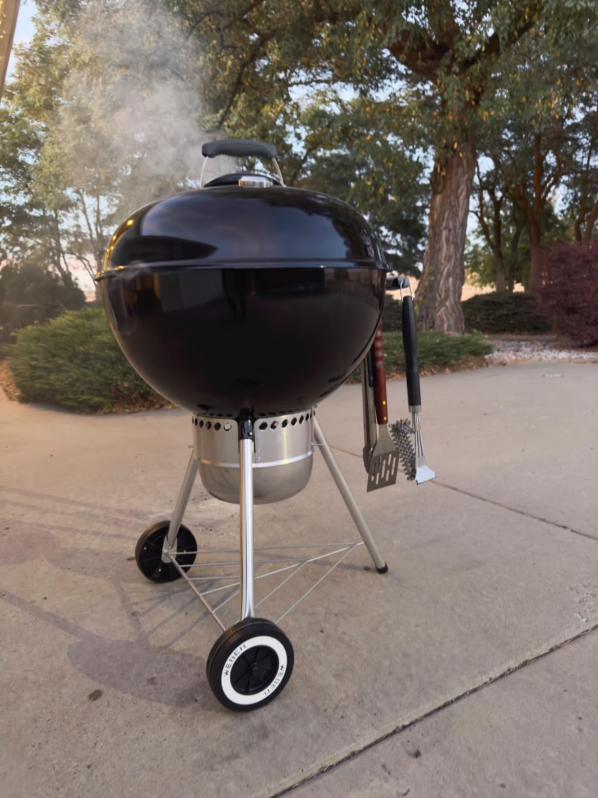 Weber® Original Kettle Premium Charcoal Grill, 22-Inch, Black customer photo 1