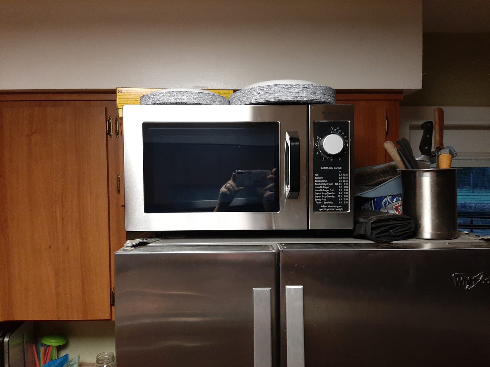 Panasonic NE-1025F Compact Light-Duty Commercial Microwave Countertop Oven with 6-Minute Electronic Dial Control Timer, Bottom Energy Feed, 1000W, 0.8 Cu. Ft. Capacity customer photo 2