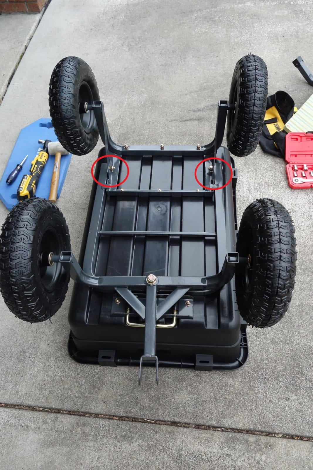 Gorilla Carts Poly Dump Cart, 800 lb. Capacity, 5 Cu Ft, Gray customer photo 2