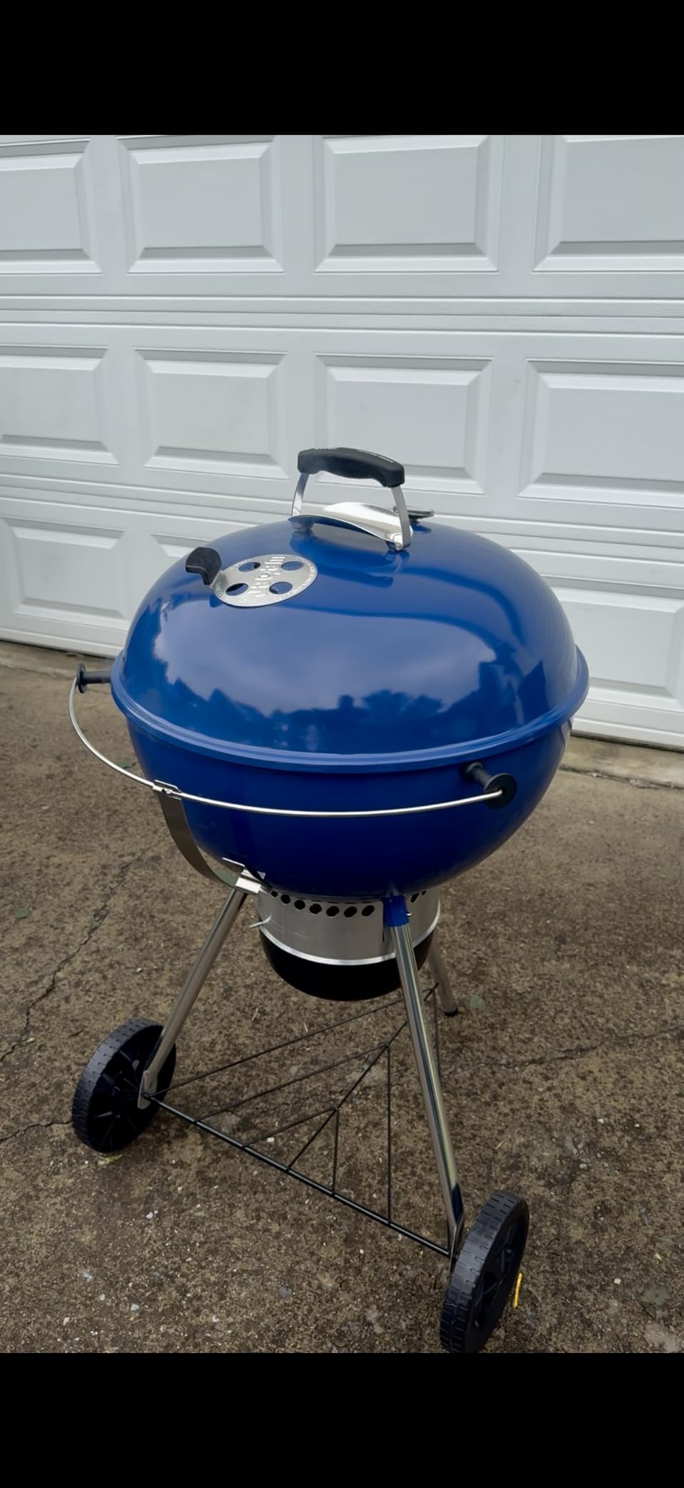 Weber® Master-Touch Charcoal Grill, 22-Inch, Smoke customer photo 2