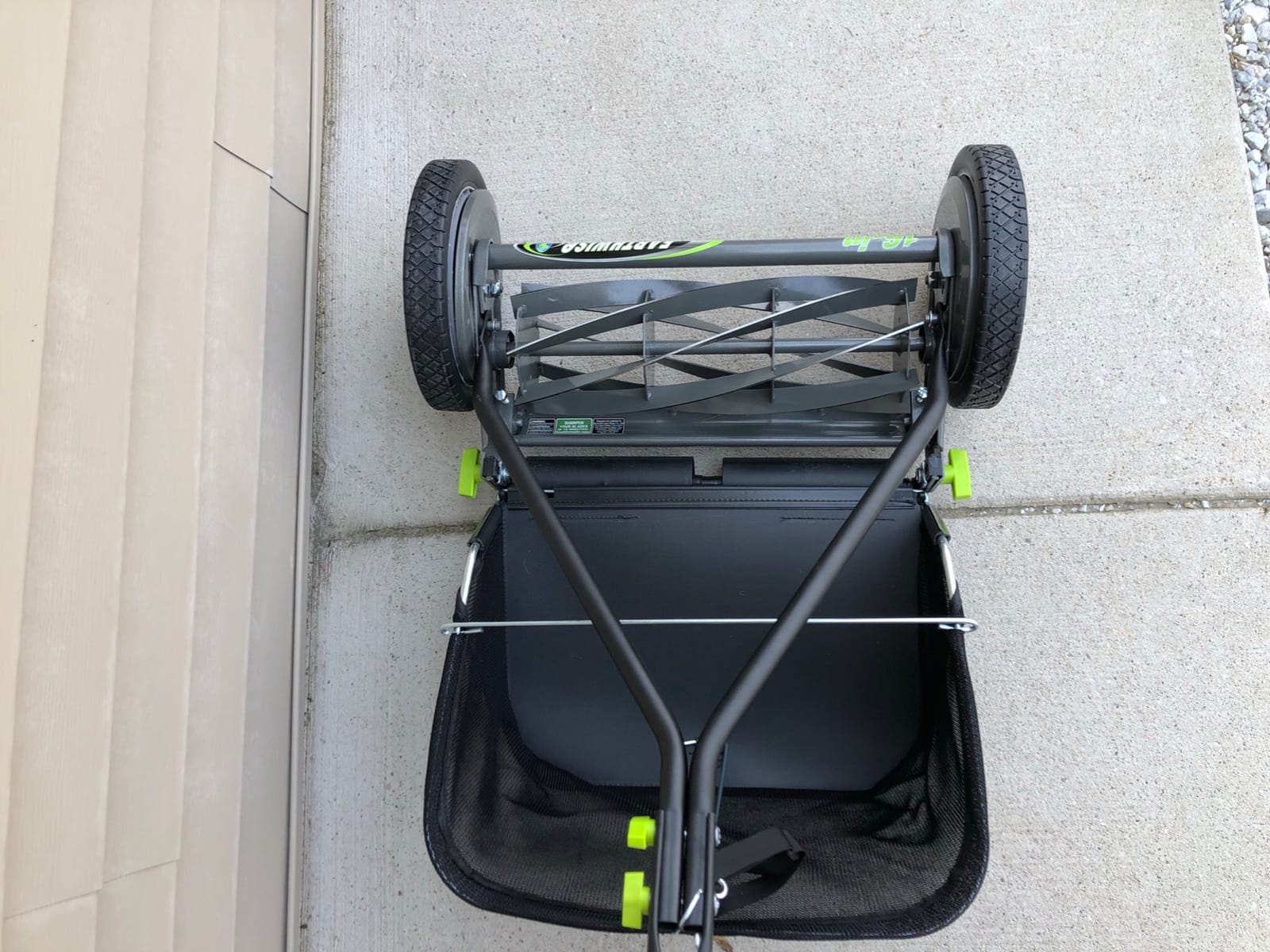 Earthwise 1715-16EW 16-Inch 7-Blade Push Reel Lawn Mower, Grey customer photo 1