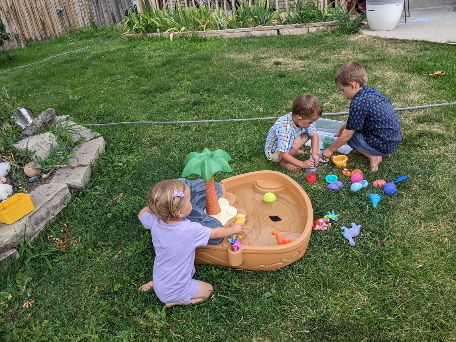 Step2 Dino Dig Sand and Water Table, Kids Activity Sensory Playset, Summer Outdoor Toys, 7 Piece Water Toy Accessories, For Toddlers 2-5 Years Old customer photo 2