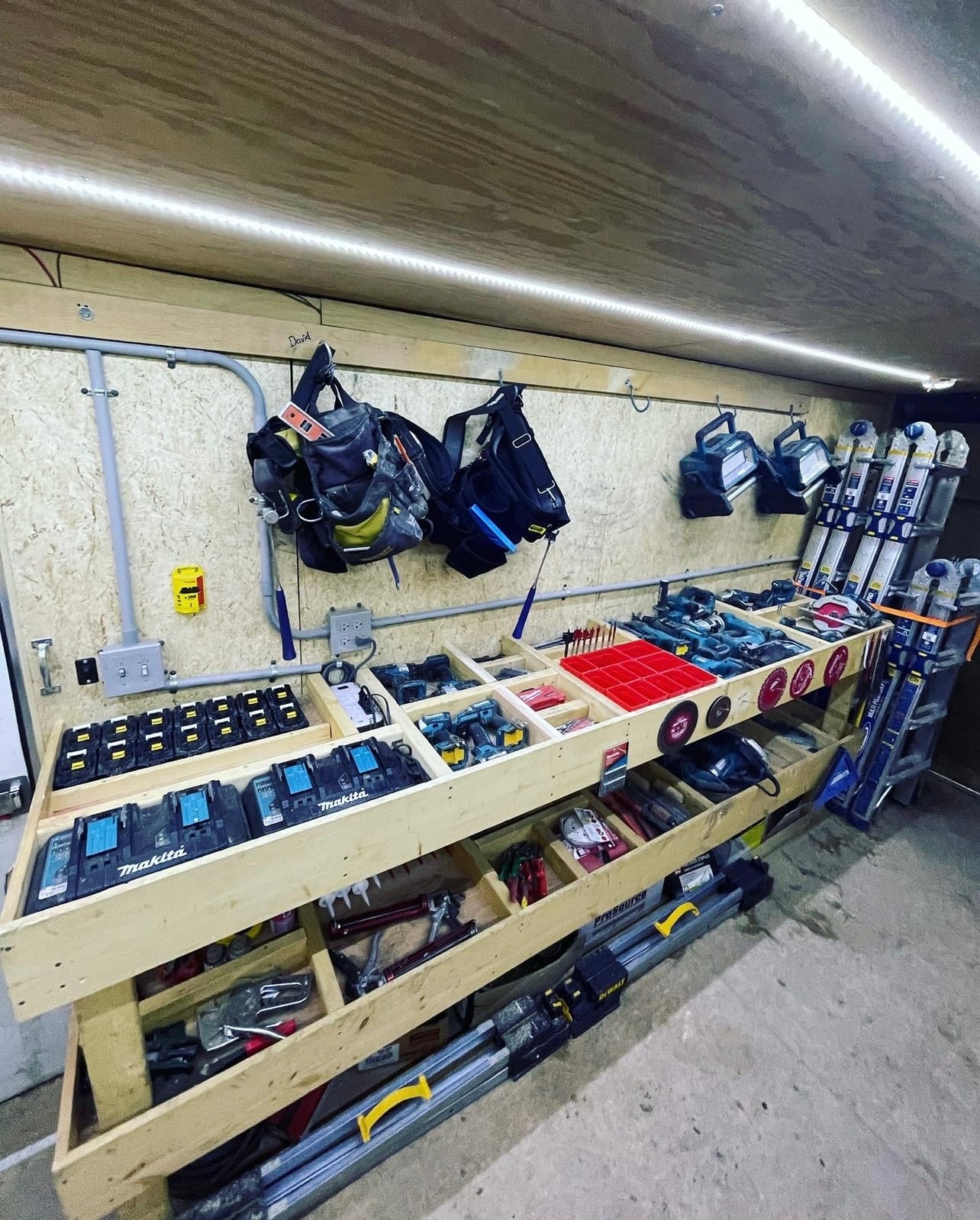 Makita XT268T 18V LXT Lithium-Ion Brushless Cordless 2-Pc. Combo Kit (5.0Ah) customer photo 1