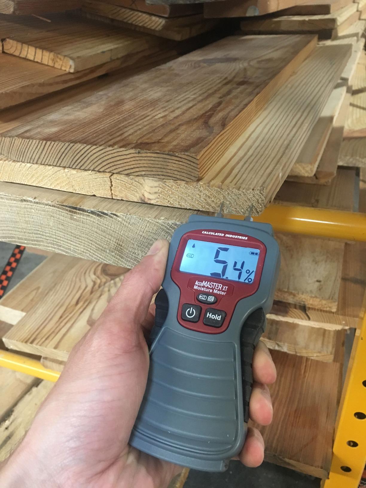 Calculated Industries 7440 AccuMASTER XT Digital Moisture Meter | Handheld |Pin Type | Backlit LCD Display | Detects Leaks, Damp and Moisture in Wood, Walls, Ceilings, Carpet and Firewood customer photo 2