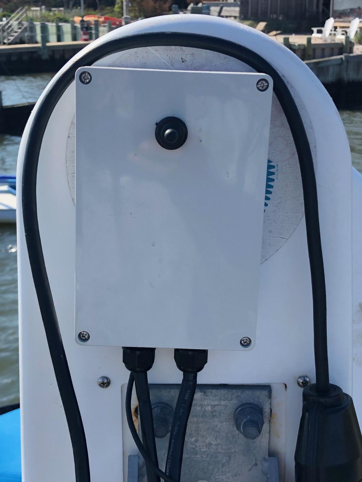 Boat Lift RF Remote Control System, 120VAC Single Phase, Capacitor Start (4-Wire) AC Motor Reversing with Limit switches customer photo 1