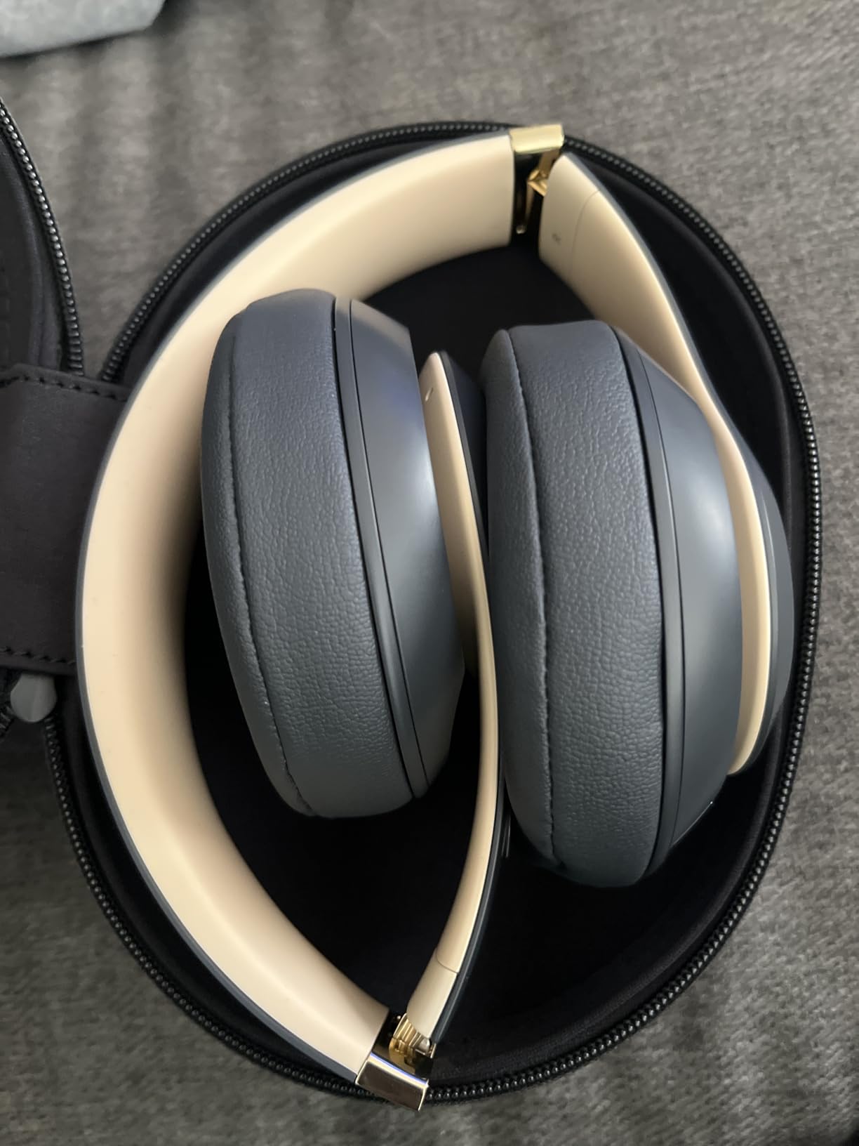 Beats Studio3 Wireless Noise Cancelling Over-Ear Headphones - Apple W1 Headphone Chip, Class 1 Bluetooth, Active Noise Cancelling, 22 Hours of Listening Time - Matte Black (Previous Model) customer photo 1