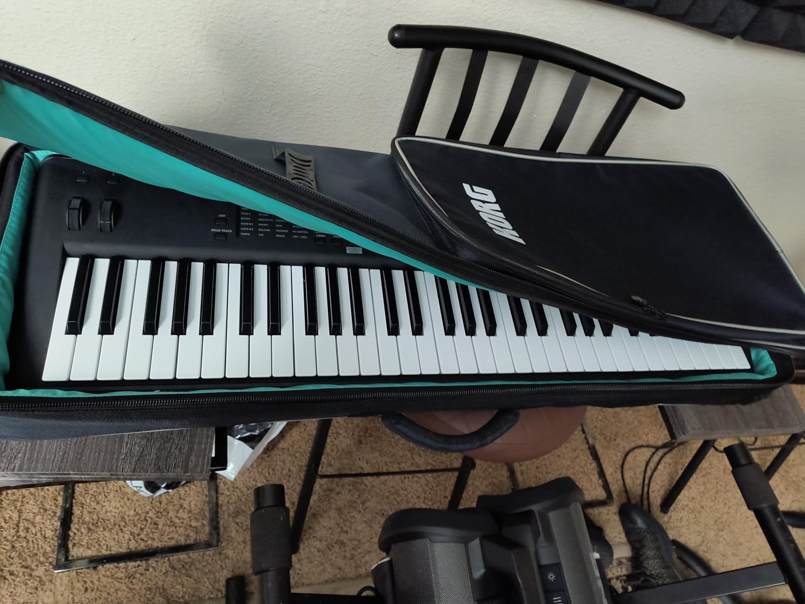 Kross 2-61 61-Key Synthesizer Workstation customer photo 1