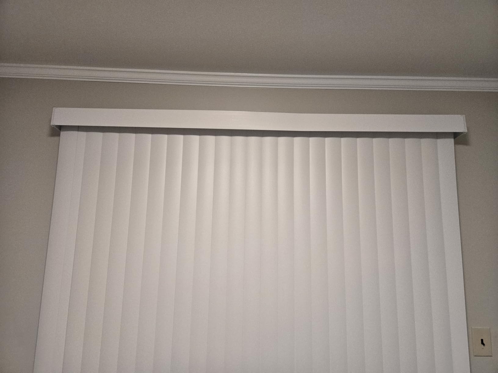 CHICOLOGY Vertical Blinds for Sliding Glass Doors & Patio Doors, Oxford White (Vinyl), 3.5