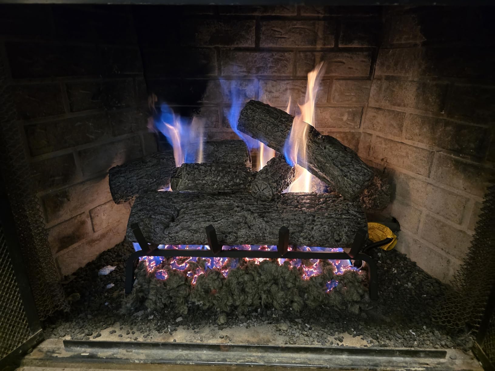 Real Fyre 24-Inch Live Oak Vented Gas Log Set, Natural Gas, Match-Lit with Burner, Grate & Gas Connection Kit, 90,000 BTU customer photo 2