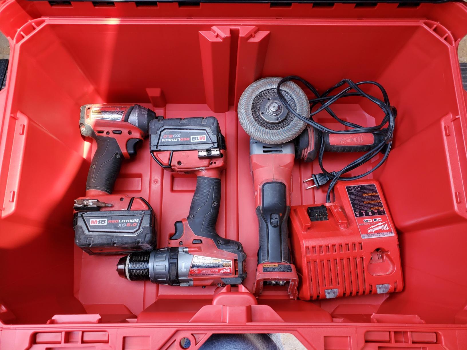 Milwaukee Electric Tool 48-22-8425 Pack out, Large Tool Box, Red customer photo 1