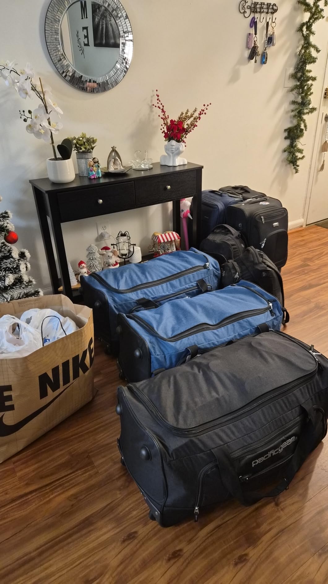 Pacific Gear Duffel Bag with Rolling Wheels customer photo 1