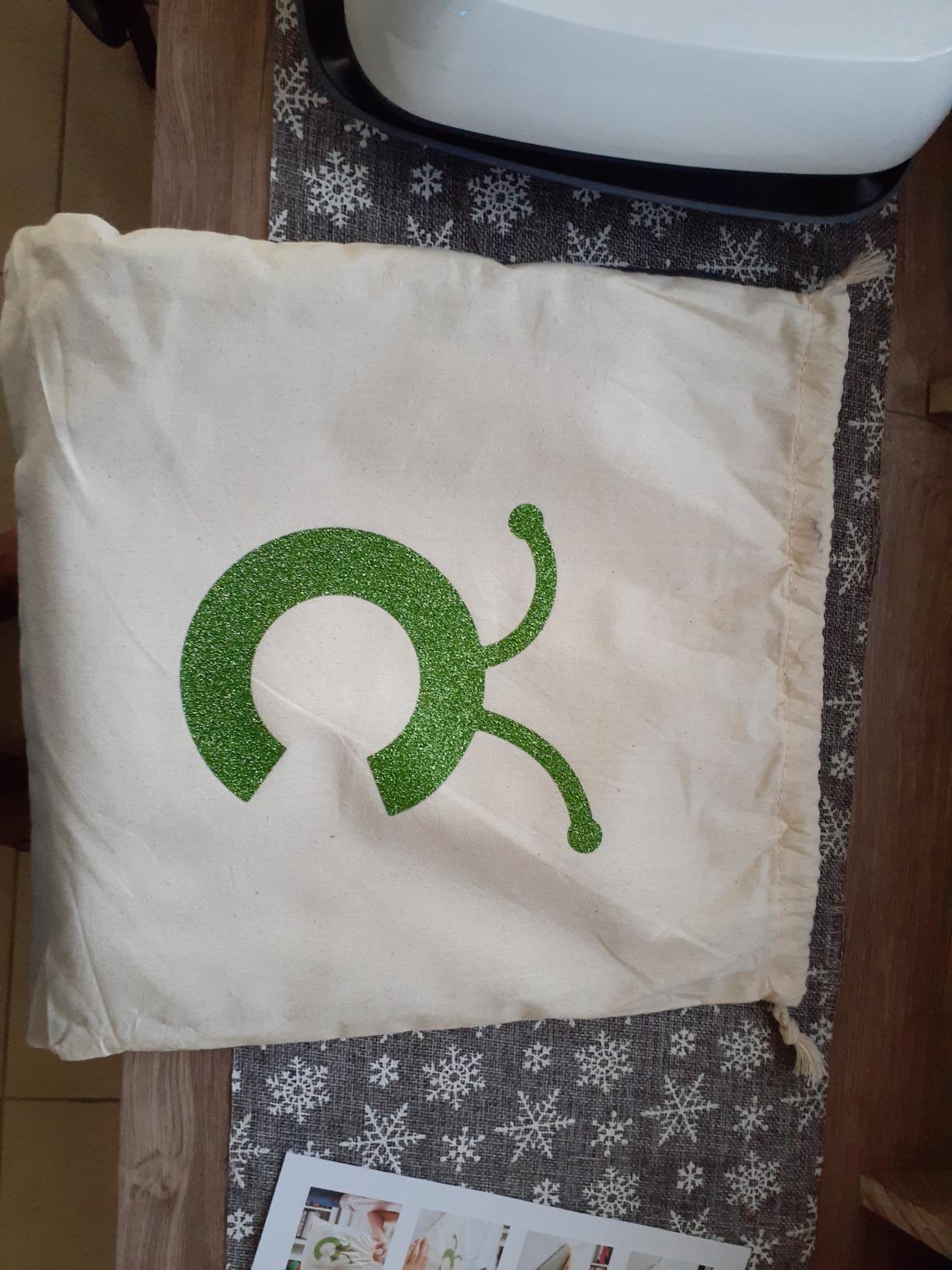 Cricut EasyPress 2 - 9 in x 9 in Heat Press - Heat Transfer Machine for T-Shirts, Tote Bags, Baby Clothes, Decor, & More - Easy to Use - Raspberry customer photo 2