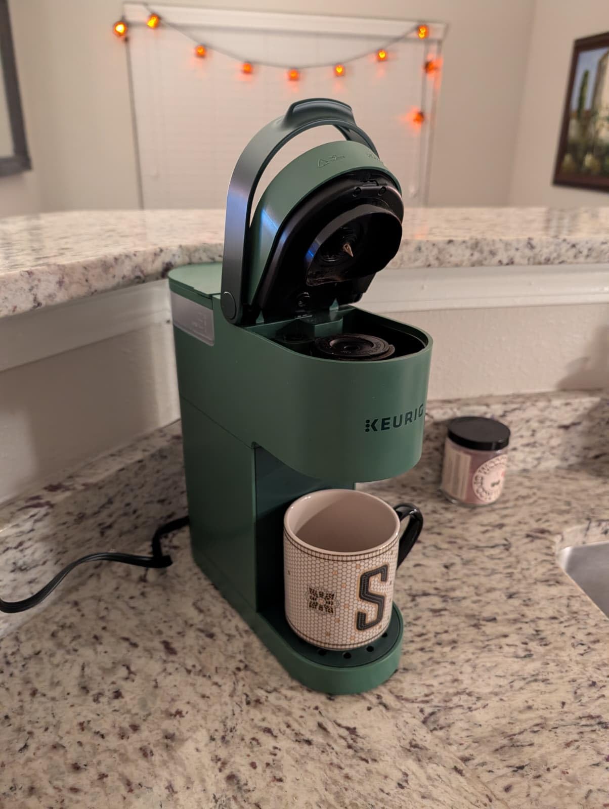 K-Mini Single Serve K-Cup Pod Coffee Maker, 6 to 12oz Brew size, with Cord Storage, Perfect for Small Spaces, Black customer photo 2