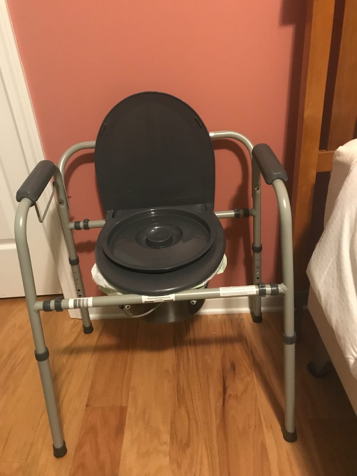Medline 3-in-1 Steel Adjustable Bedside Commode w/ Microban Protection, Portable Bedside Toilet, 350 lb. Weight Capacity, Removable 7.5 QT. Bucket, Toilet Chair For Elderly, Tool-Free Assembly, Gray customer photo 2