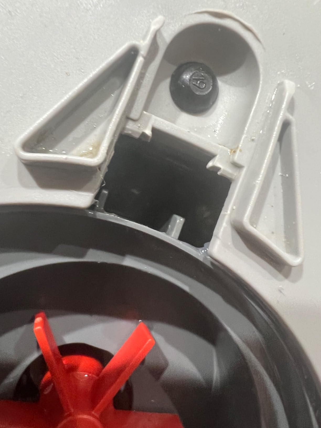 Fluval 107 Perfomance Canister Filter for Aquariums up to 30 Gallons | Aquarium Canister Filter customer photo 1