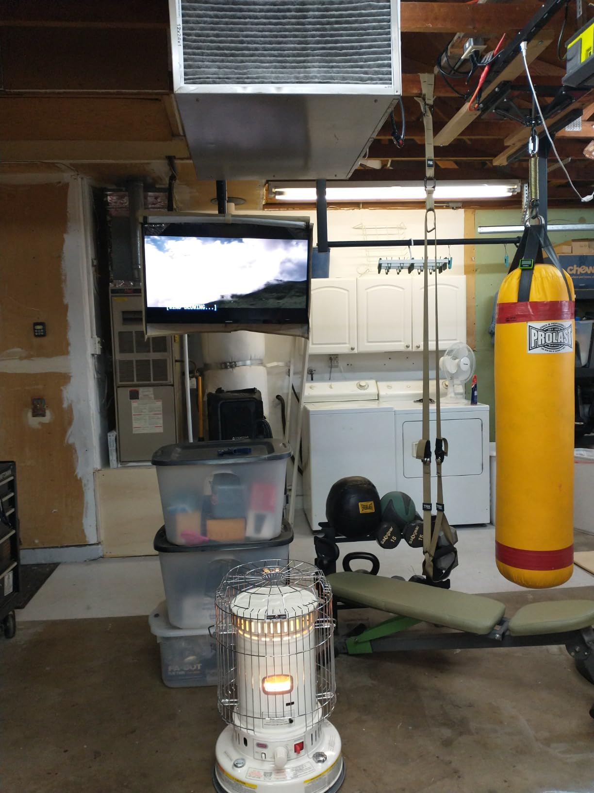 Dyna-Glo Indoor Kerosene Convection Heater - 23,800 BTU, 1,000 Sq. Ft. Heating Capacity, Model Number WK95C8 customer photo 1