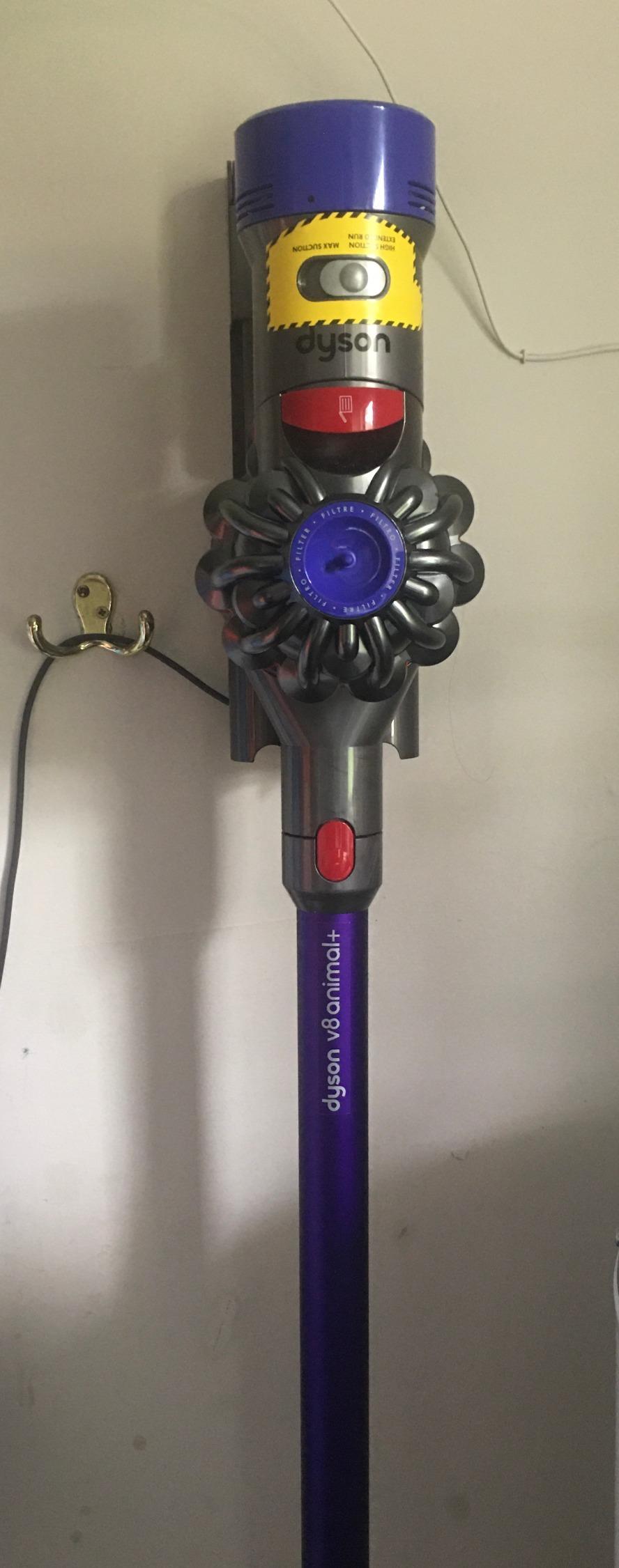 Dyson V8 Origin+ Cordless Vacuum | Purple customer photo 1