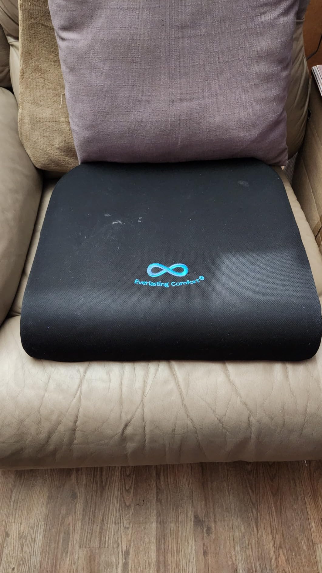 Everlasting Comfort Ventilated Wheelchair Cushions for Pressure Relief - Gel Memory Foam Wheel Chair Seat Cushion Pad for Seniors and Adults & Pain Relief - Soft Non-Slip Cover - Office Accessories customer photo 2