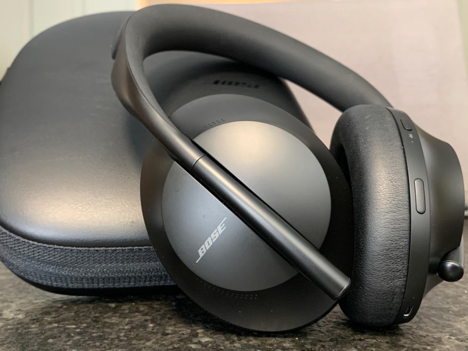 Headphones 700, Noise Cancelling Bluetooth Over-Ear Wireless Headphones with Built-in Microphone for Clear Calls and Alexa Voice Control, Black customer photo 1