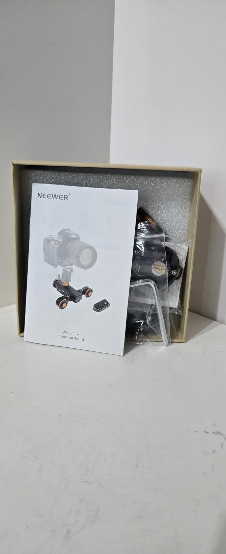 NEEWER 3 Wheels Wireless Video Camera Dolly, 3 Speed Motorized Slider customer photo 1
