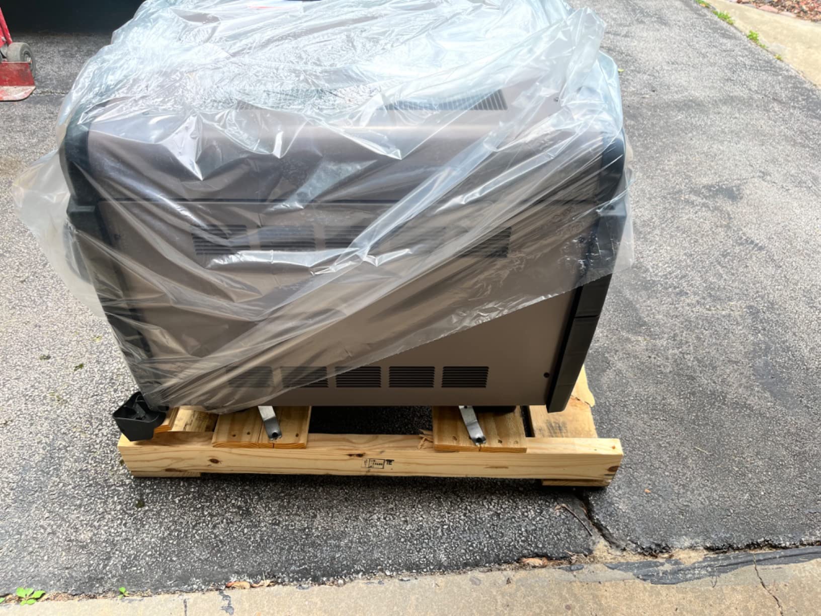 Hayward H-Series Natural Gas Pool Heater for Inground Pools 400,000 BTU | W3H400FDN Universal H Series Swimming Pool Water Heaters feature High Quality Cupo Nickel Heat Exchanger w/ Low NOx Emissions customer photo 1